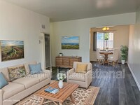 Building Photo - 1102 1/2 W. 92nd St.