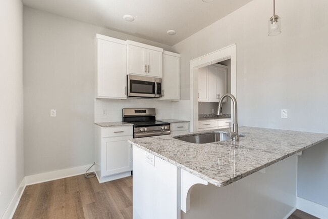 Building Photo - NEW 2 BR/1.5 BA in the Willow Bend S/D