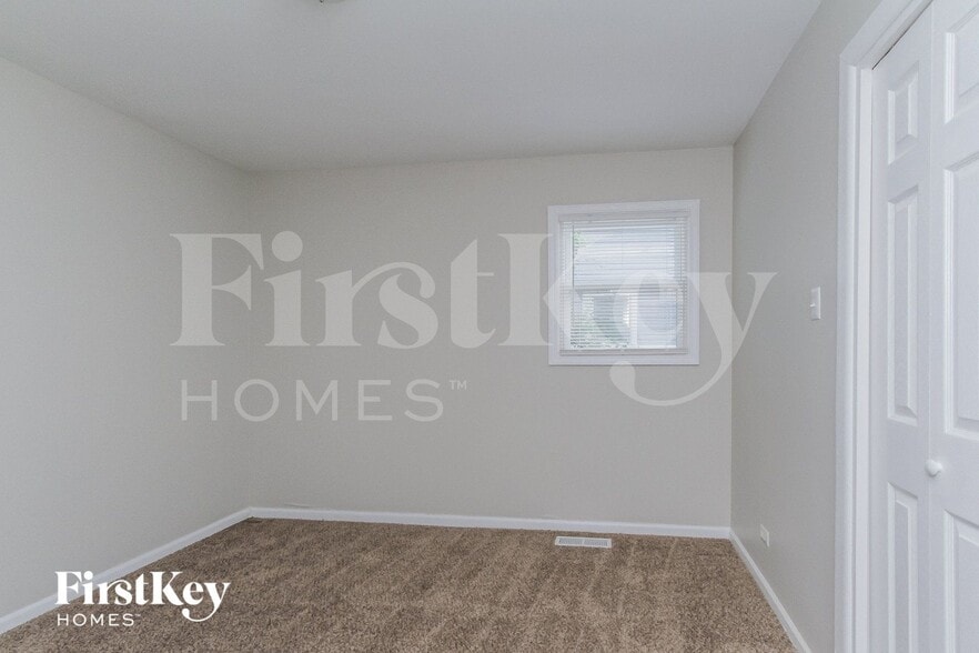 Building Photo - 164 Blackhawk Dr