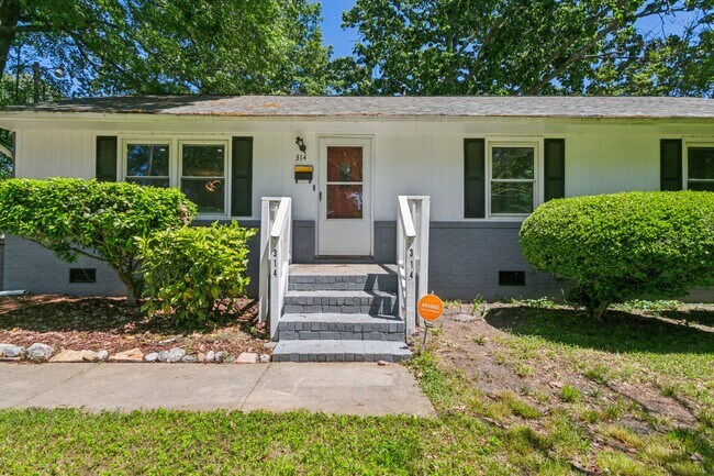 Building Photo - 314 Martha Lee Dr