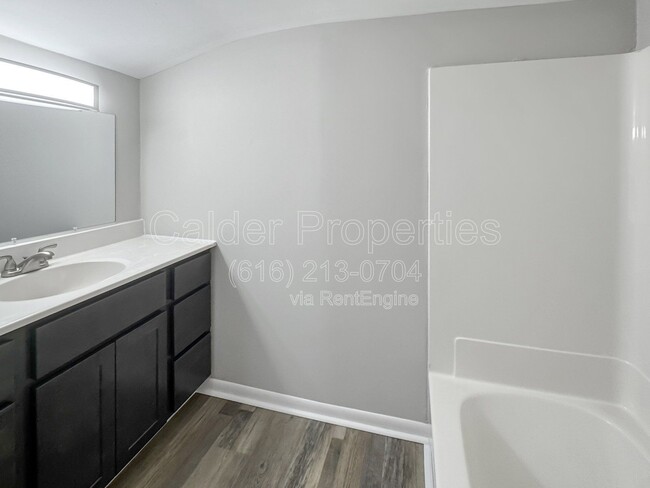Building Photo - 7202 Melody Ln