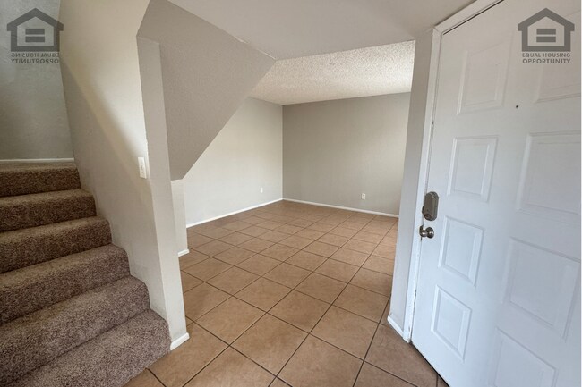 Building Photo - 1765 E Pepper Cir