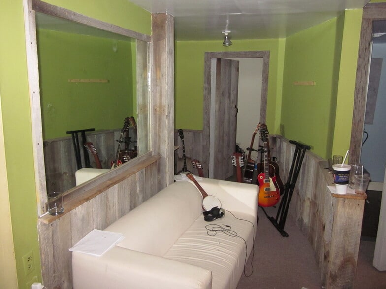 Building Photo - 1508 South St