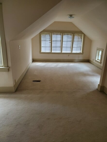 Master Bedroom, Upstair - 924 Martin Luther King Jr Way