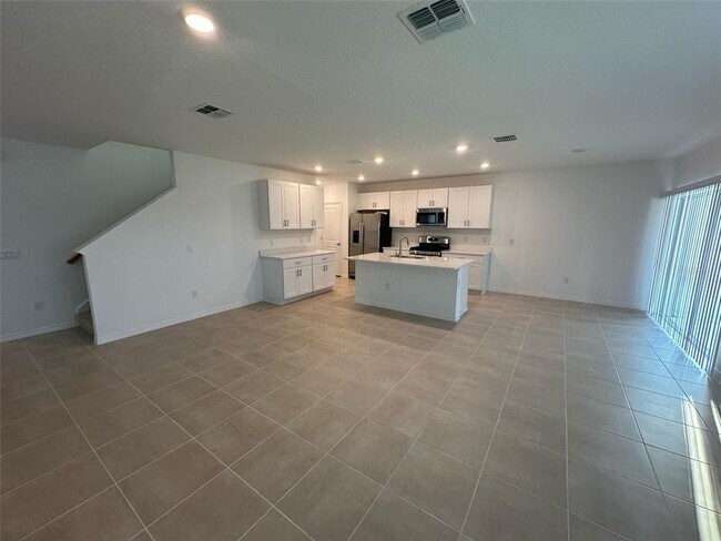 Building Photo - 11228 Fieldstone Dr