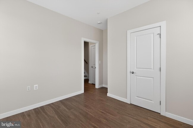 Building Photo - 5851 Columbia Pike