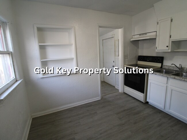 Building Photo - MUNCIE All-Electric 2 BR 1 BA House with Fenced Yard (NO SECTION 8)