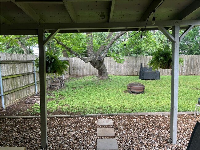 Building Photo - 13204 Saxby Ct