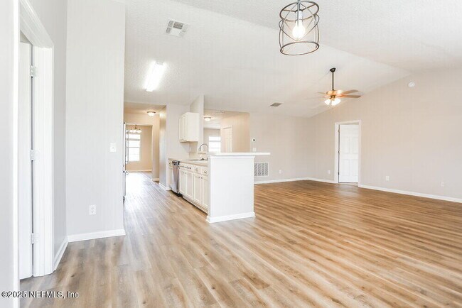 Building Photo - 2861 Taylor Hill Dr