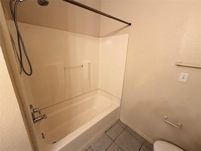Building Photo - 508 Tablerock Cir