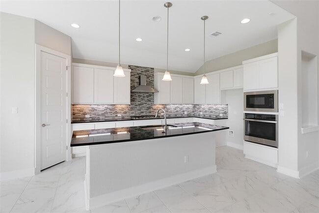 Building Photo - 532 Great Lawn Bnd