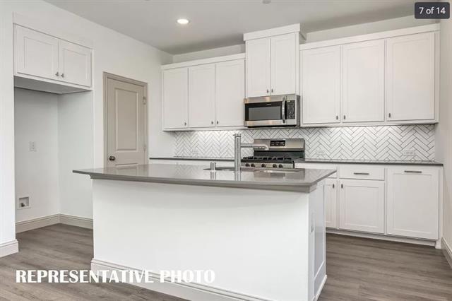 Building Photo - 420 4th St