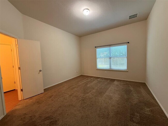 Building Photo - 1341 Rainbow Parke Dr