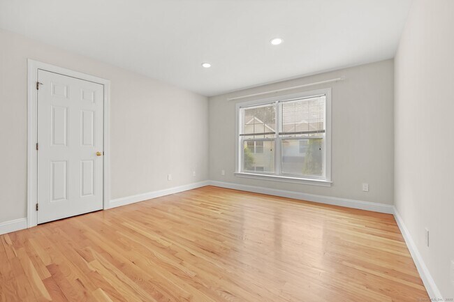 Building Photo - 103 Rock Spring Rd