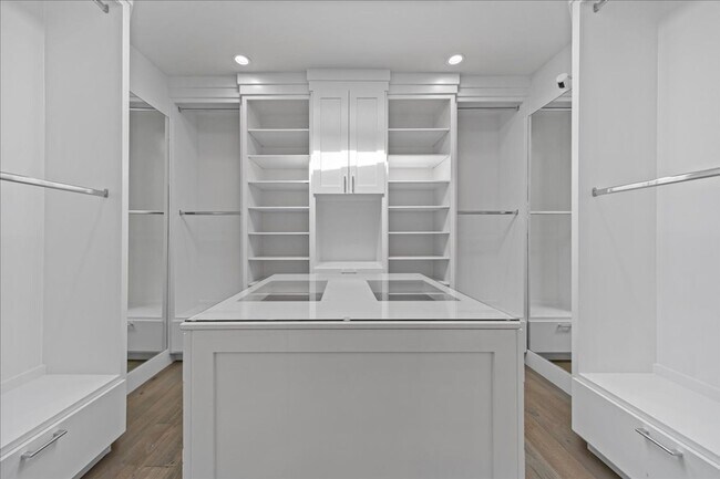 Building Photo - 1455 S Castello-