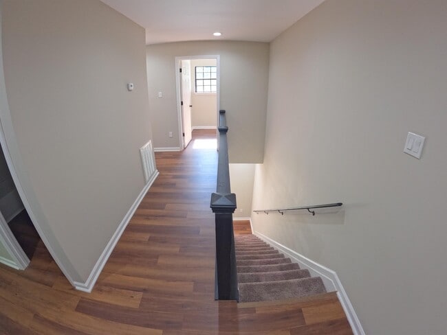 Building Photo - 1009 S Somerville St