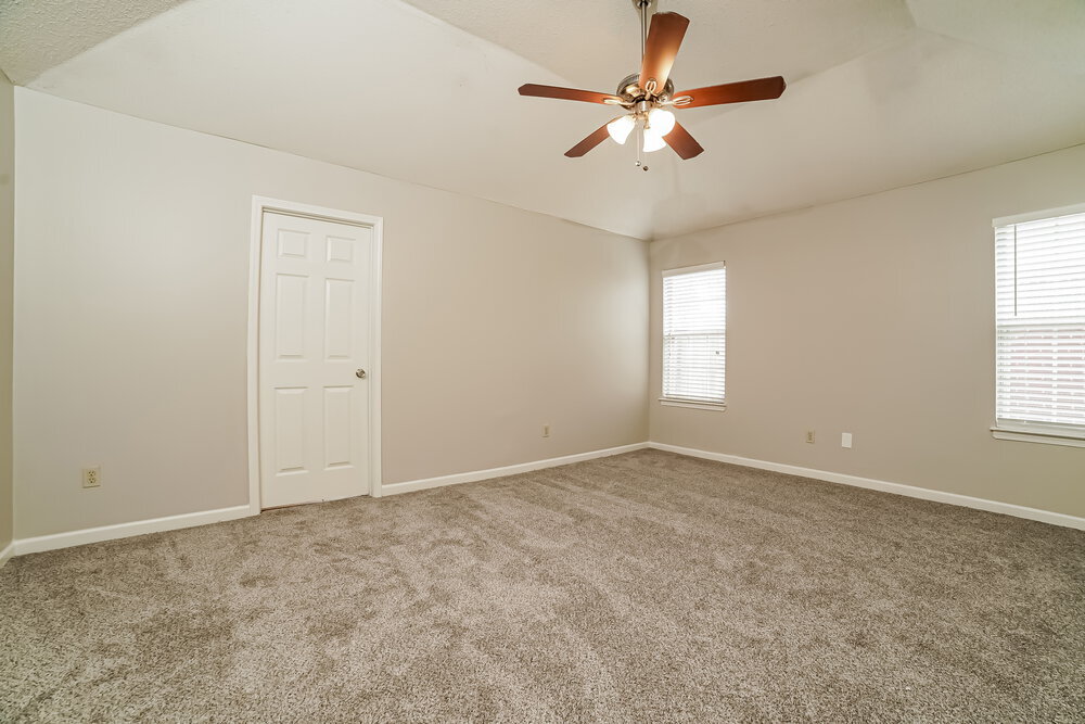 Building Photo - 4078 Shadow Glen Dr