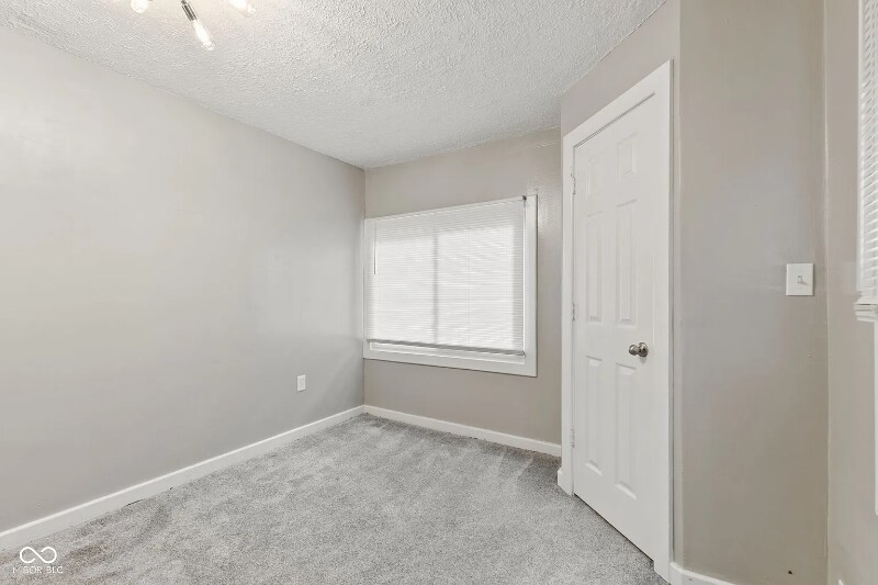 Building Photo - 734 Parkway Ave