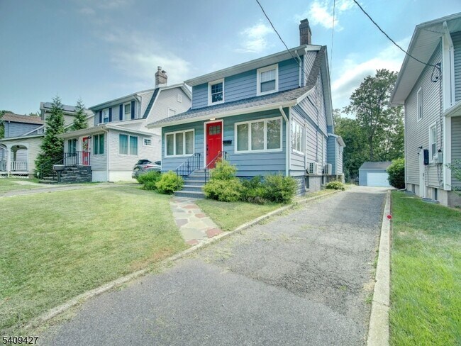 Building Photo - 415 Orange Rd