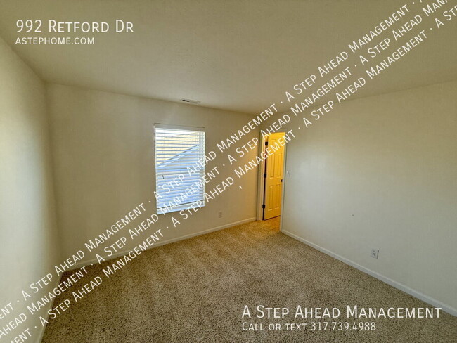 Building Photo - 992 Retford Dr