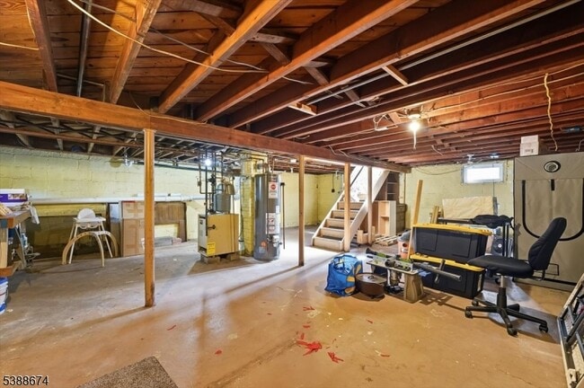 Building Photo - 7 Birchwood Rd