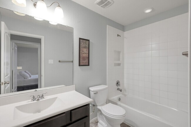 Building Photo - 24542 Grayson Falls Ln