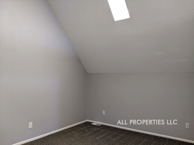 Building Photo - 123 E Bayaud Ave