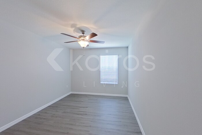 Building Photo - 8704 SW 44th Ct