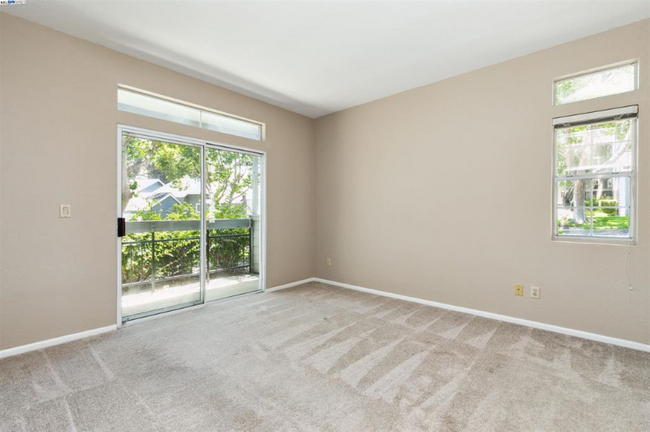 Building Photo - 8170 Mountain View Dr