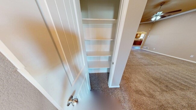 Building Photo - 307 Dober St