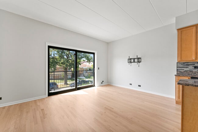 Building Photo - 2807 N 75th Ct