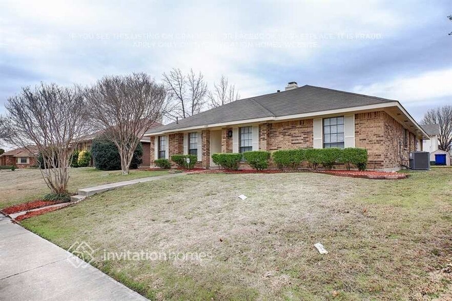 Building Photo - 1720 Brighton Dr