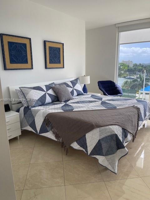 Building Photo - 4779 Collins Ave