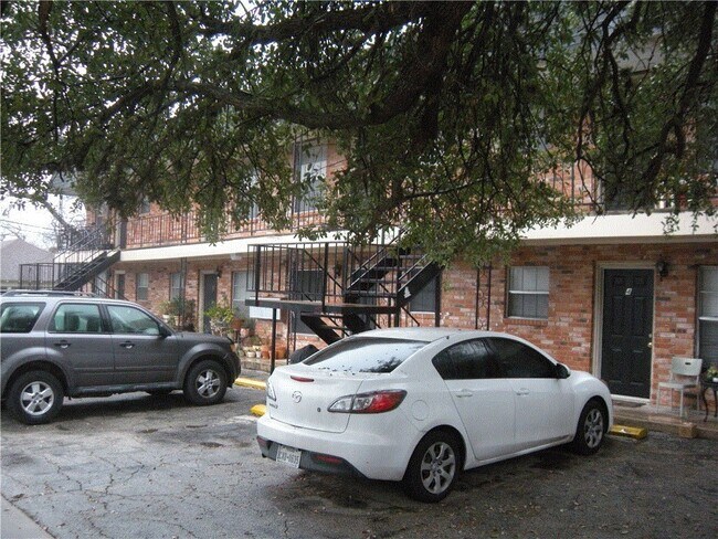 Building Photo - 1601 Enfield Rd