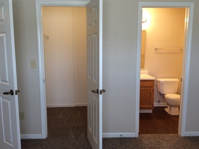 Building Photo - 10313 Cerulean Dr
