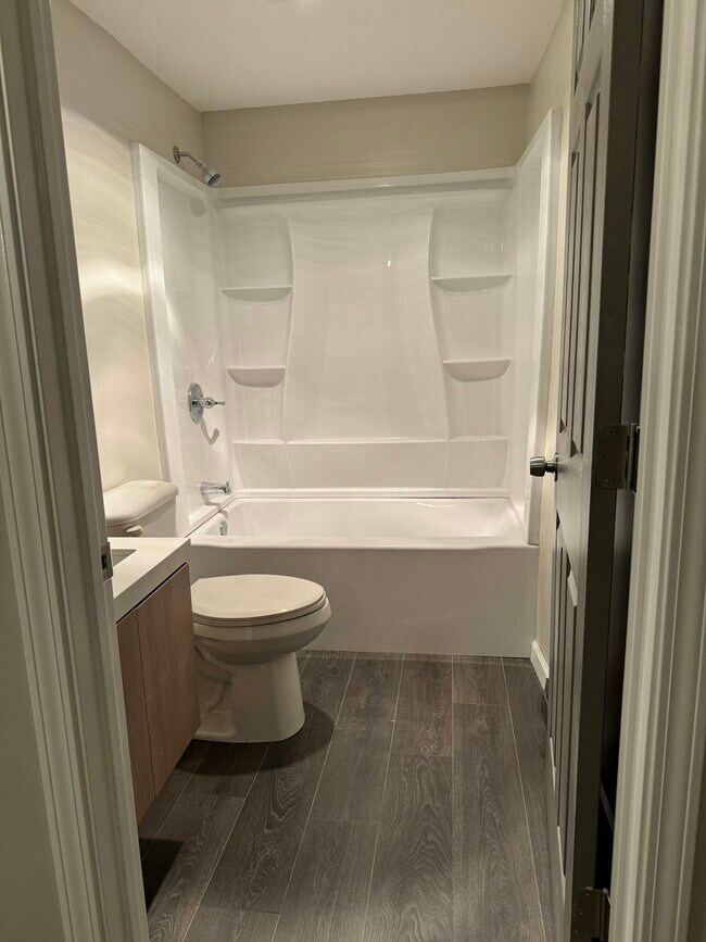 Building Photo - 355 S Main St