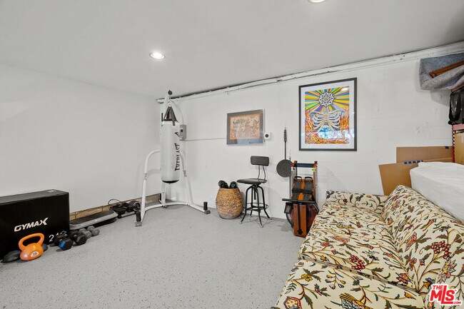 Building Photo - 20784 Medley Ln