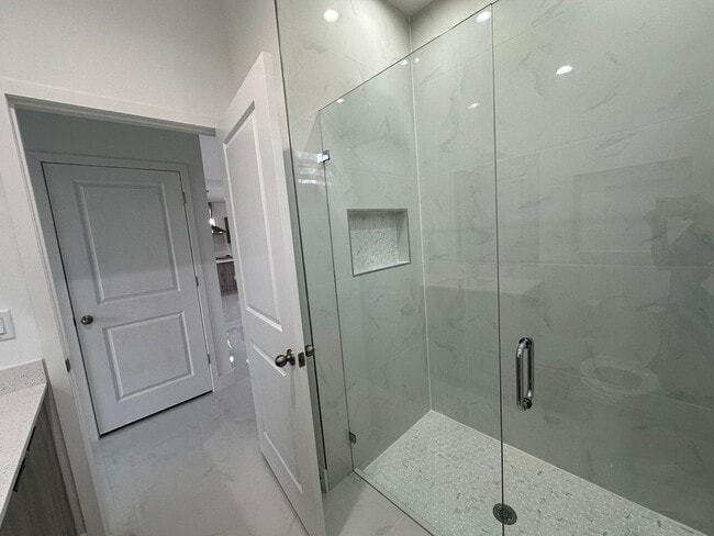 Building Photo - 6033 Kumquat Cir