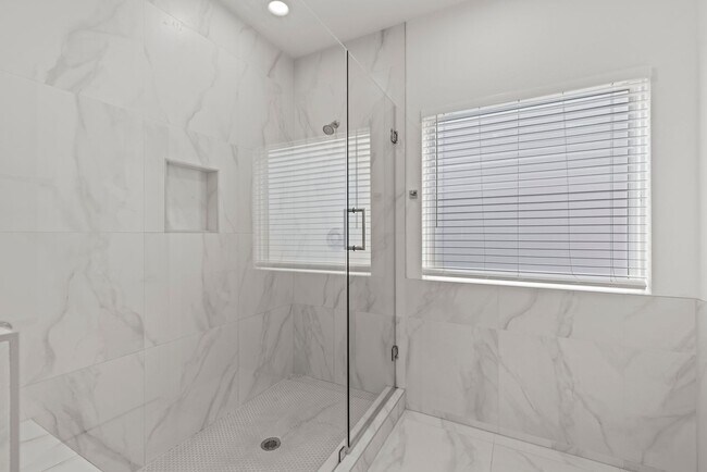 Building Photo - Charming 2-story home in a private Community!
