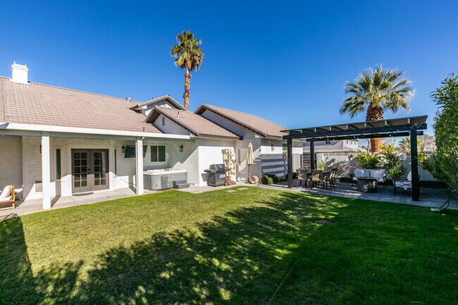 Building Photo - ZONE 8 - 4BD, 2 PRIMARY SUITES, POOL + SPA, OVER AN ACRE, HIGHLY UPGRADED + RENT INCLUDES POOL SE...