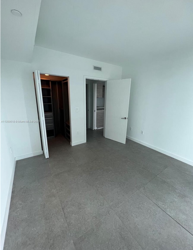 Building Photo - Live at the amazing Dua Residences || 1Bed/1bath