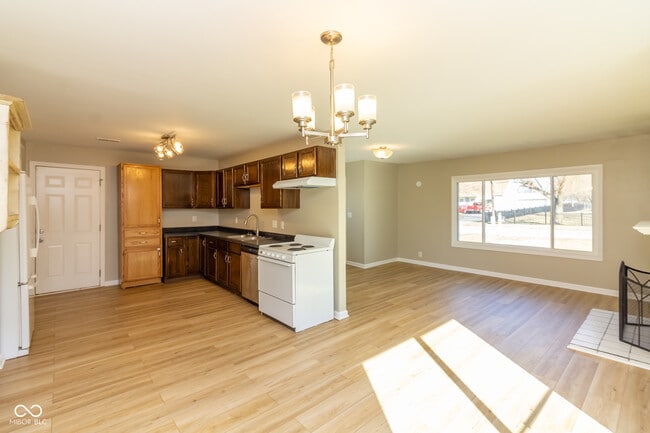 Building Photo - 1602 S Grant Ave