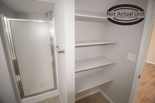 Building Photo - 1604-1606 Citadel Dr.