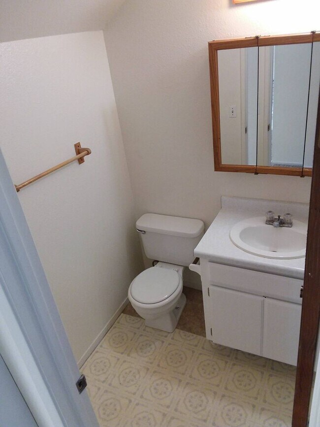 Building Photo - 3215 1175 Ramona, #A C