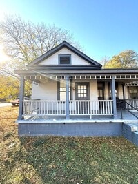 Building Photo - **1 Bed 1 Bath Duplex with bonus room Rent Ready** Call our self-showing number to schedule a tou...