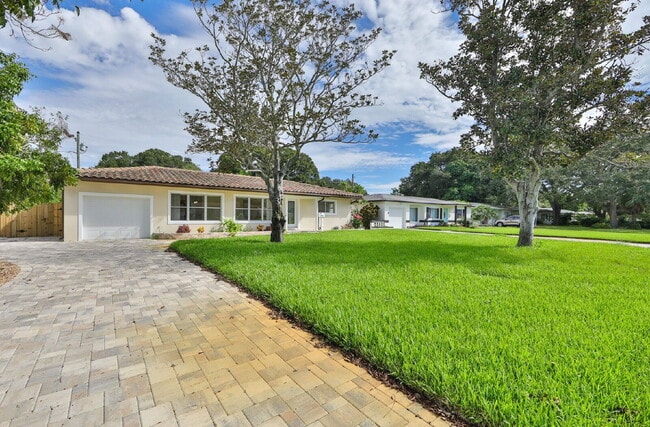 Building Photo - 5941 4th Ave N