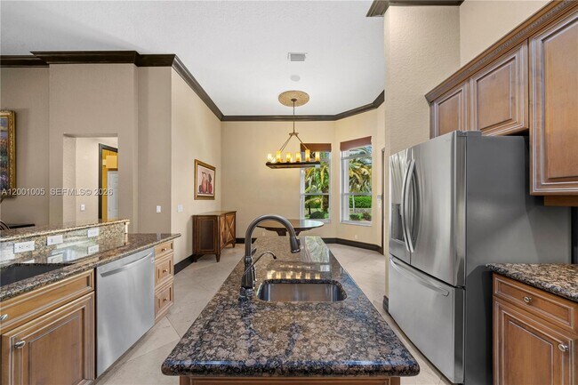 Building Photo - 14130 SW 33rd Ct