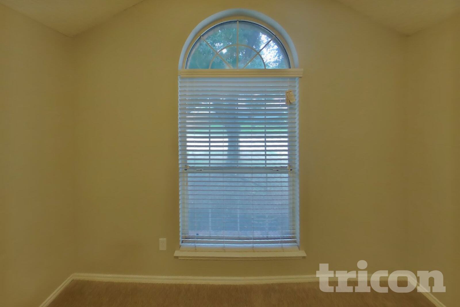 Building Photo - 1525 Juniper Ln
