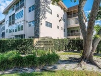 Building Photo - 8161 SW 24th Ct