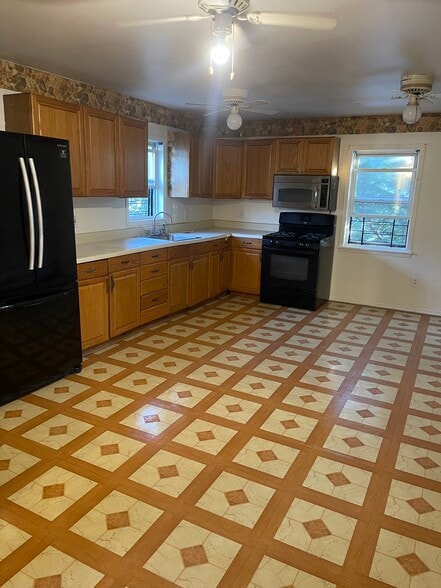 Building Photo - 34 Avenue A